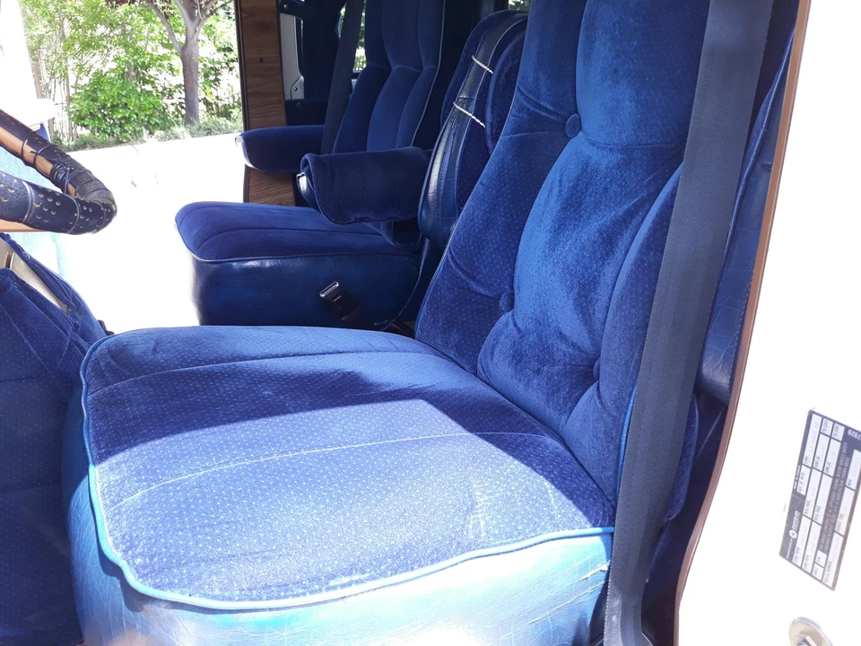 1985 Dodge Ram Van - Image 23 of 31
