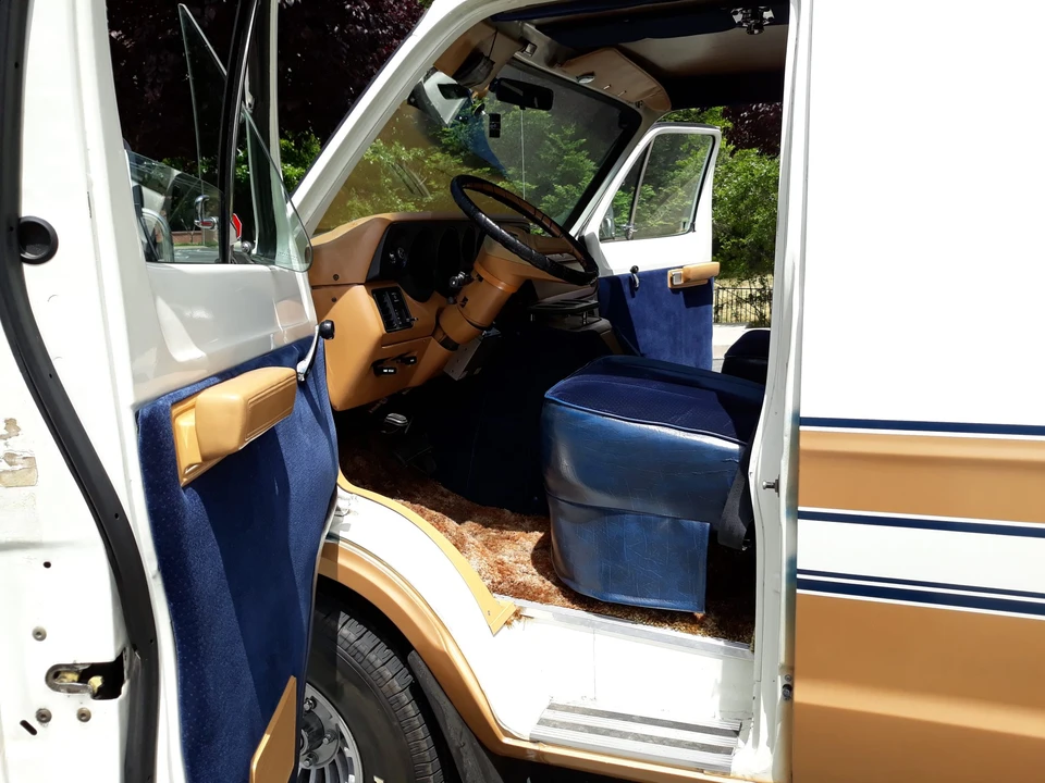 1985 Dodge Ram Van - Image 21 of 31