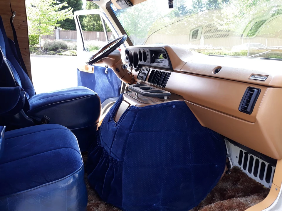 1985 Dodge Ram Van - Image 25 of 31