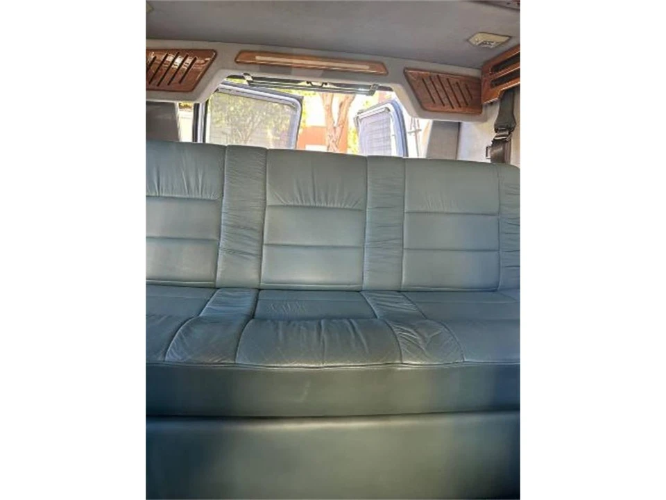 1985 Dodge Ram Van - Image 11 of 16