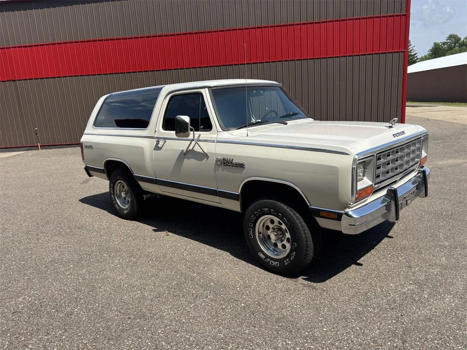 1985 Dodge Ramcharger - Image 3 of 31