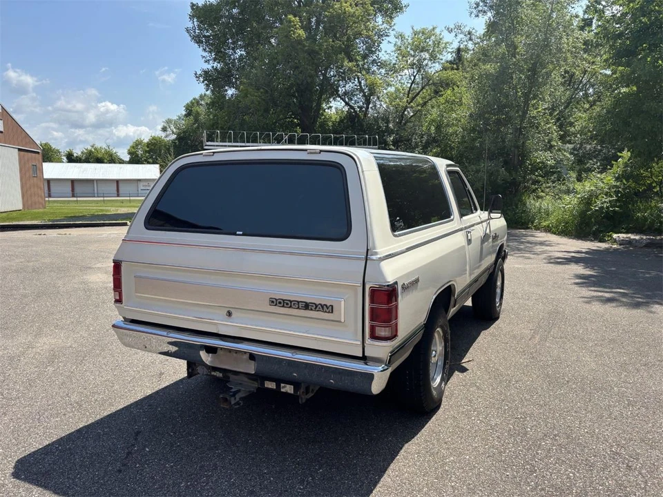 1985 Dodge Ramcharger - Image 5 of 31