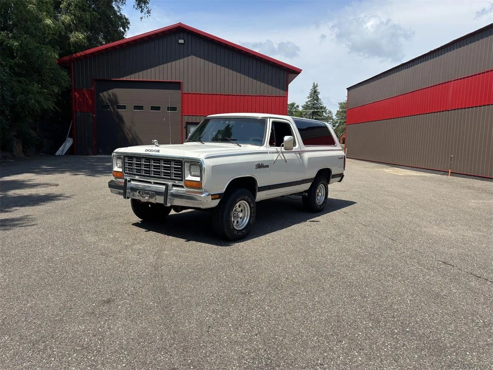 1985 Dodge Ramcharger - Image 15 of 31