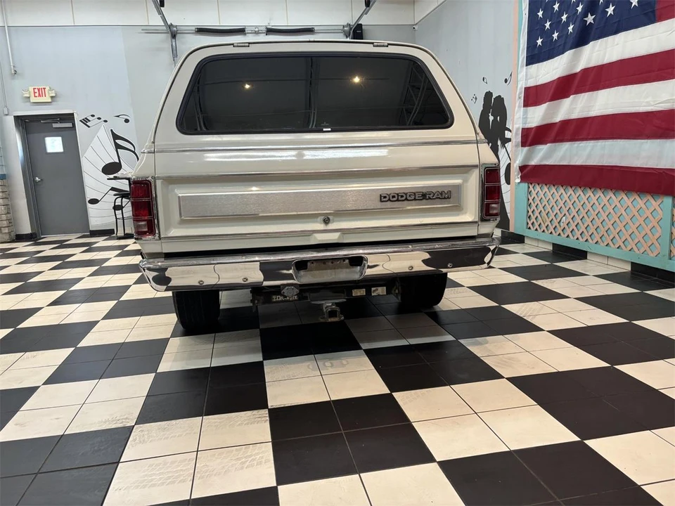 1985 Dodge Ramcharger - Image 17 of 31