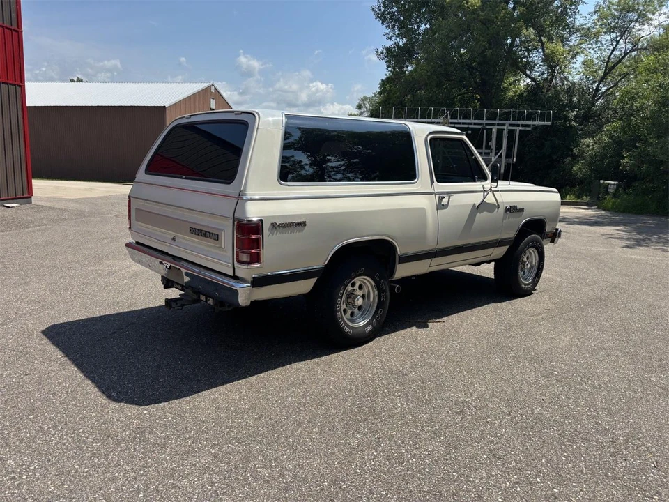 1985 Dodge Ramcharger - Image 11 of 31