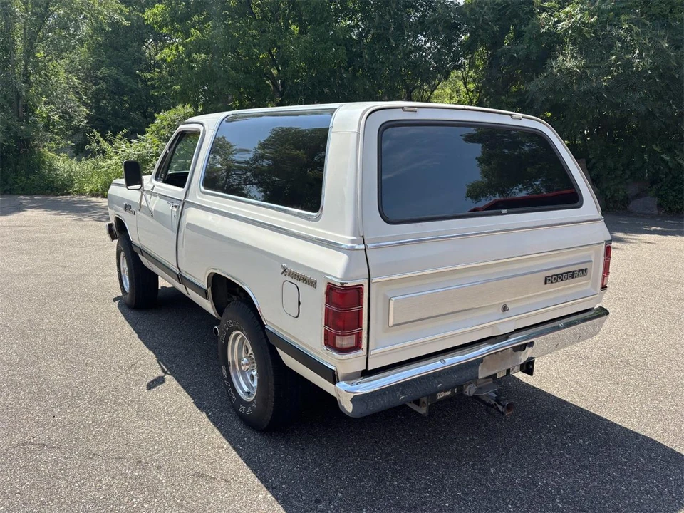 1985 Dodge Ramcharger - Image 2 of 31