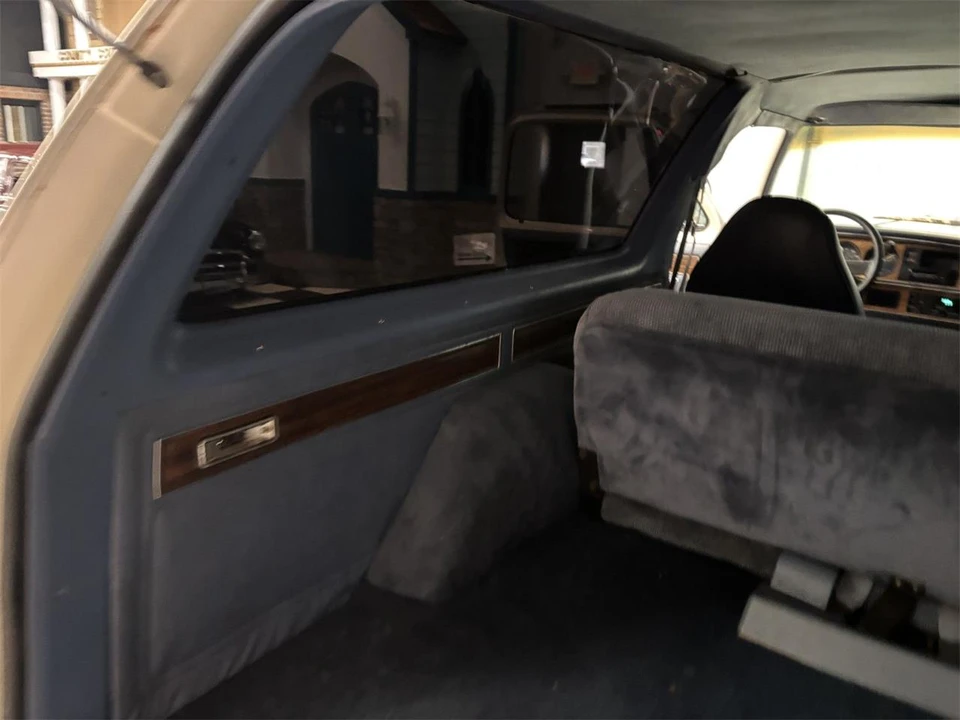 1985 Dodge Ramcharger - Image 24 of 31