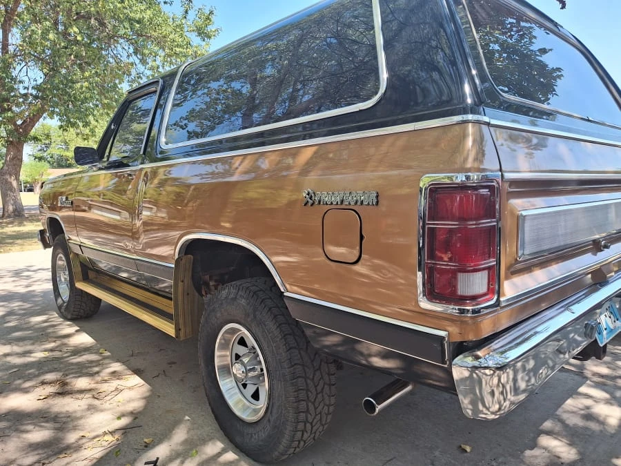 1985 Dodge Ramcharger - Image 2 of 9