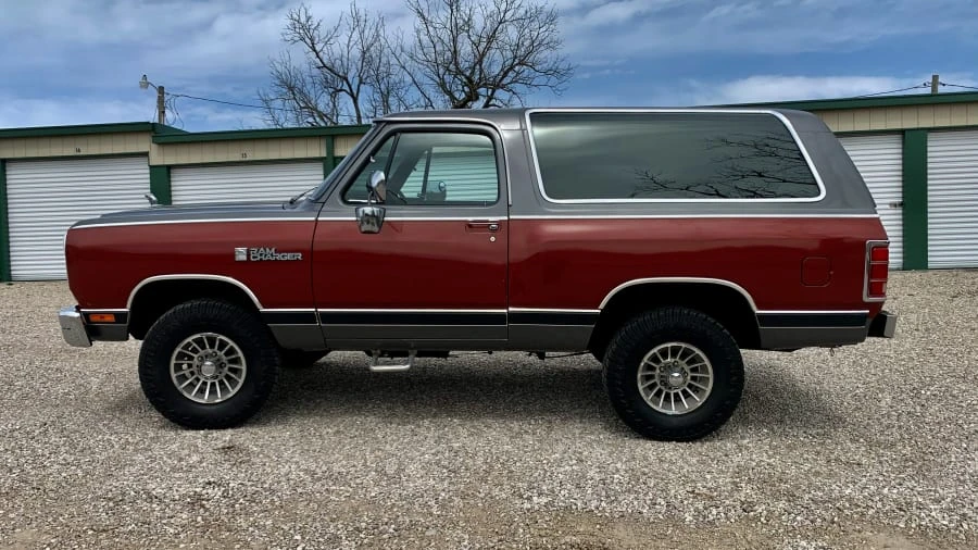 1985 Dodge Ramcharger - Image 8 of 9