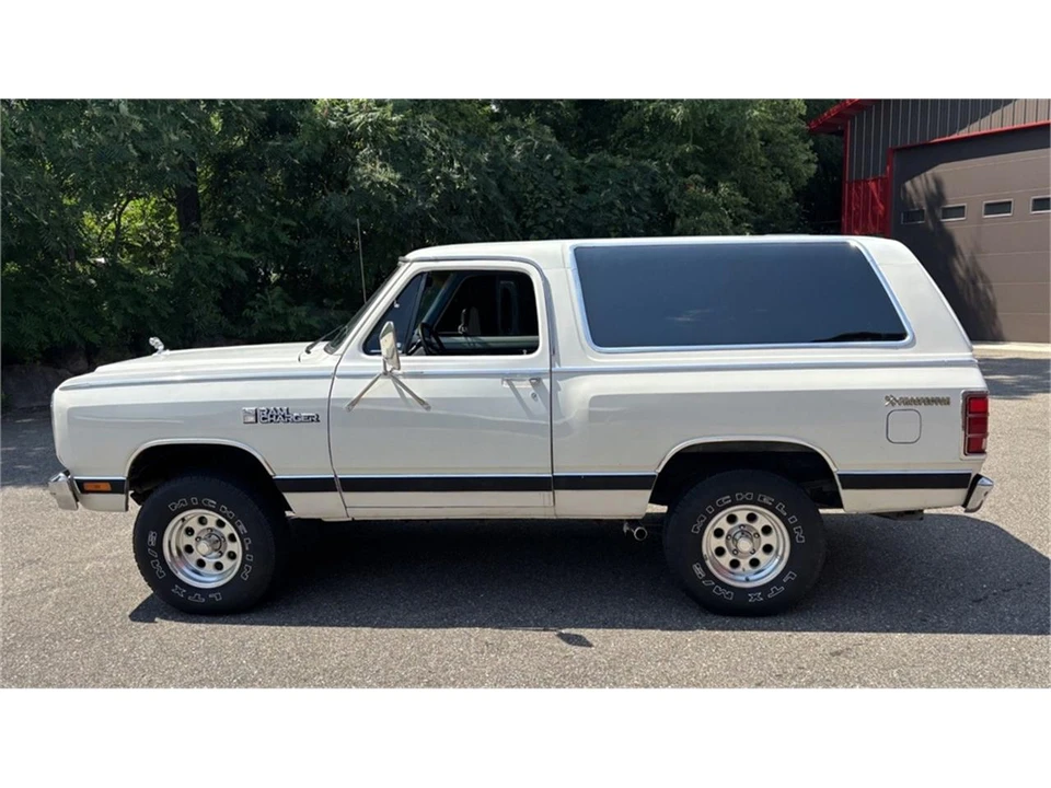 1985 Dodge Ramcharger - Image 3 of 31
