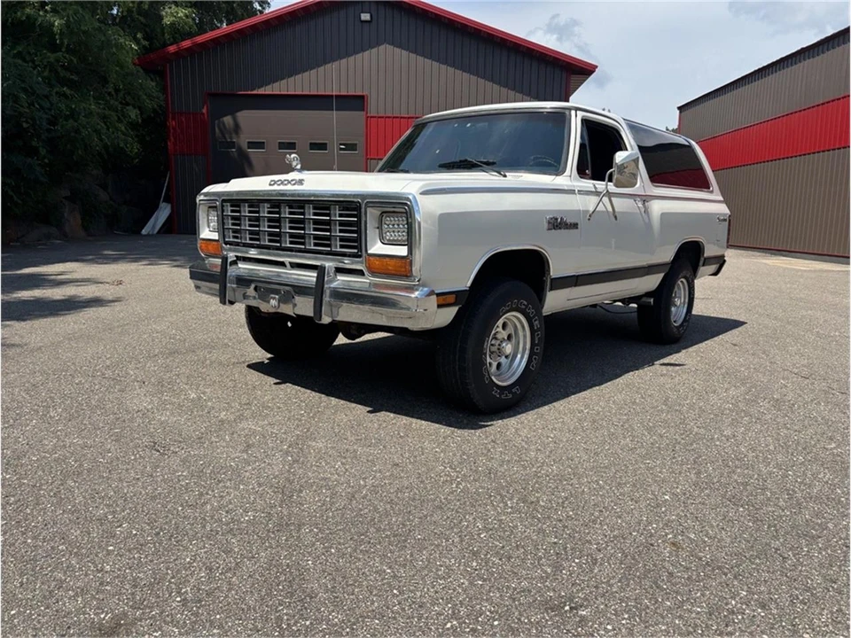 1985 Dodge Ramcharger - Image 5 of 31