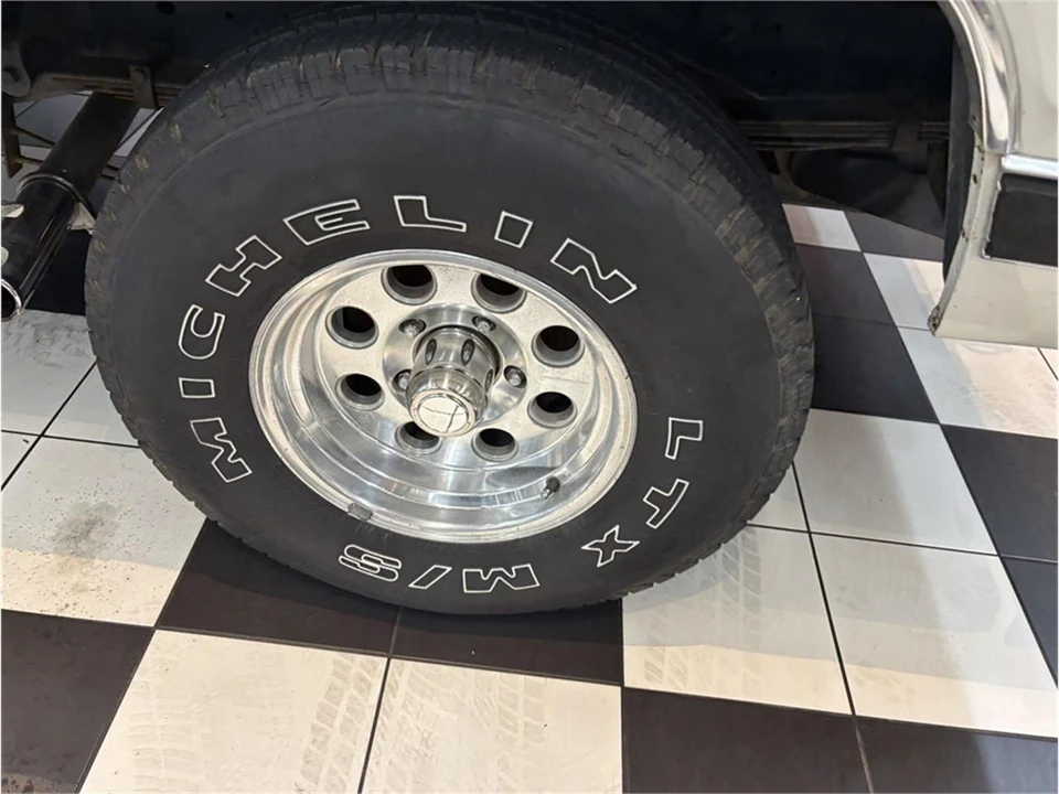 1985 Dodge Ramcharger - Image 24 of 31