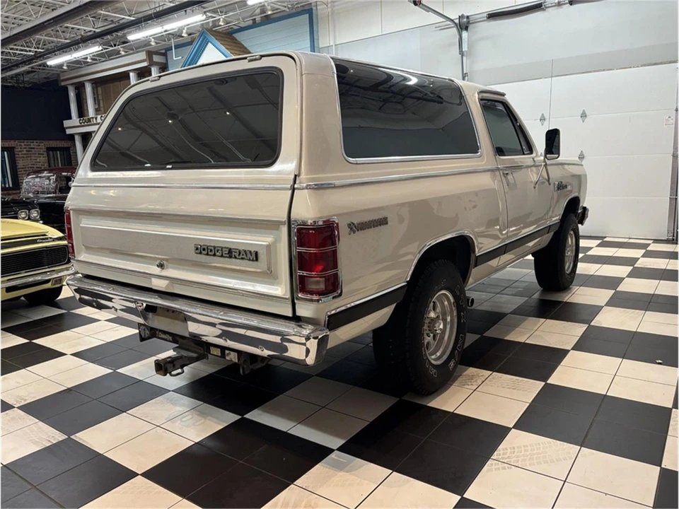 1985 Dodge Ramcharger - Image 18 of 31
