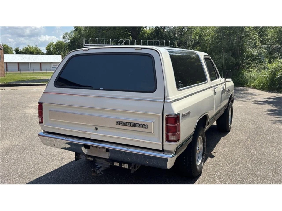 1985 Dodge Ramcharger - Image 2 of 31