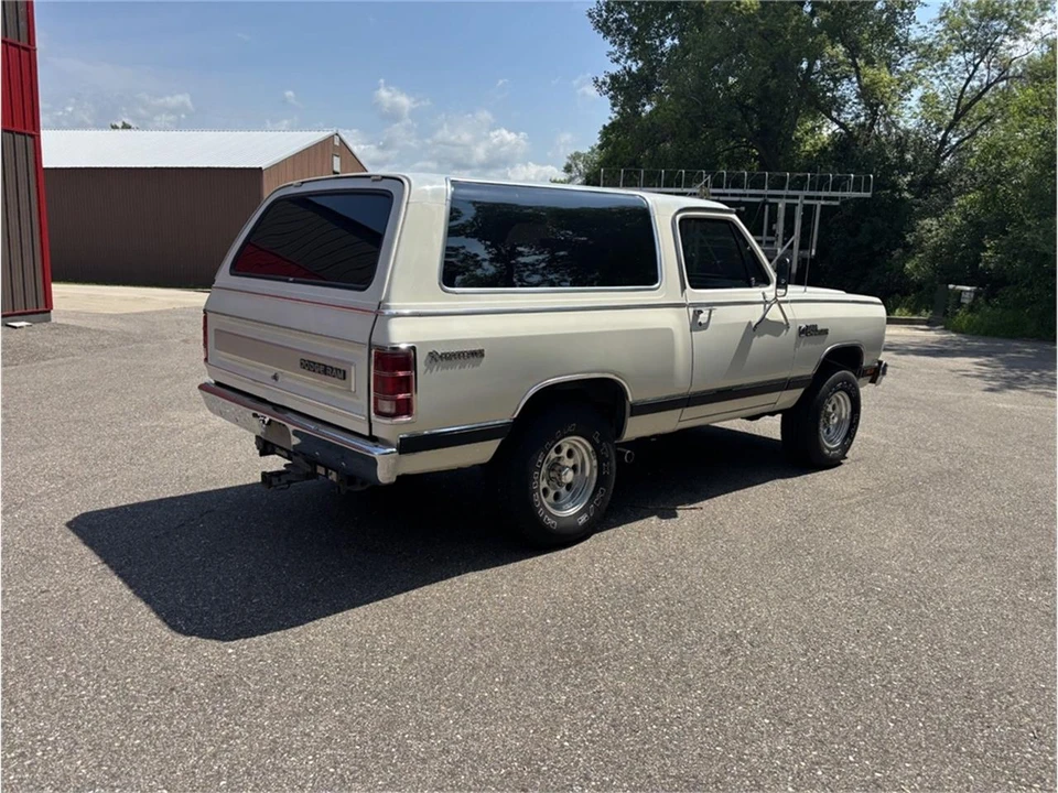 1985 Dodge Ramcharger - Image 10 of 31