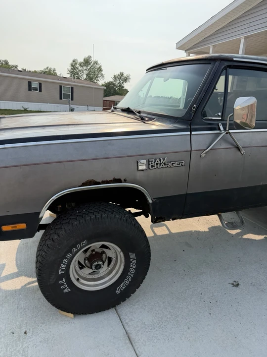 1985 Dodge Ramcharger - Image 3 of 11