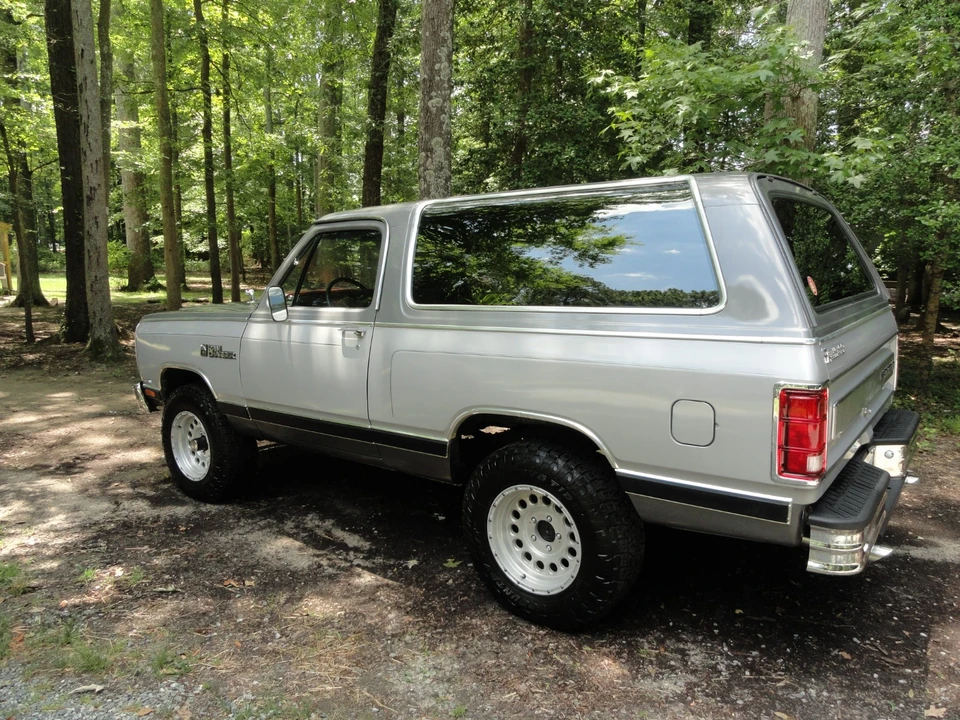 1985 Dodge Ramcharger - Image 5 of 31