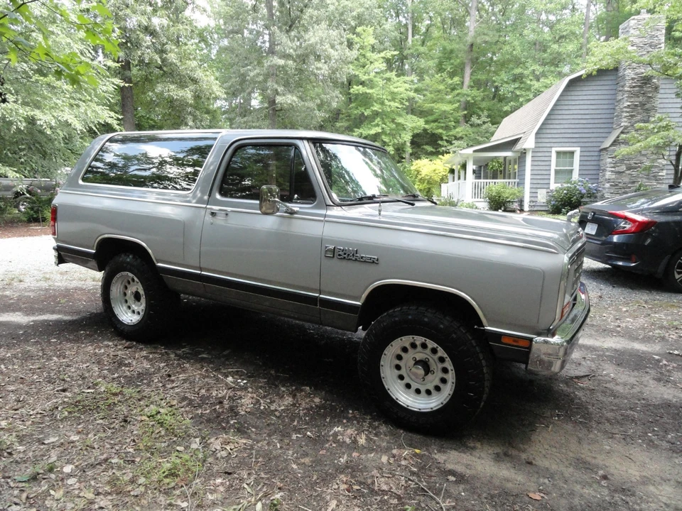 1985 Dodge Ramcharger - Image 2 of 31