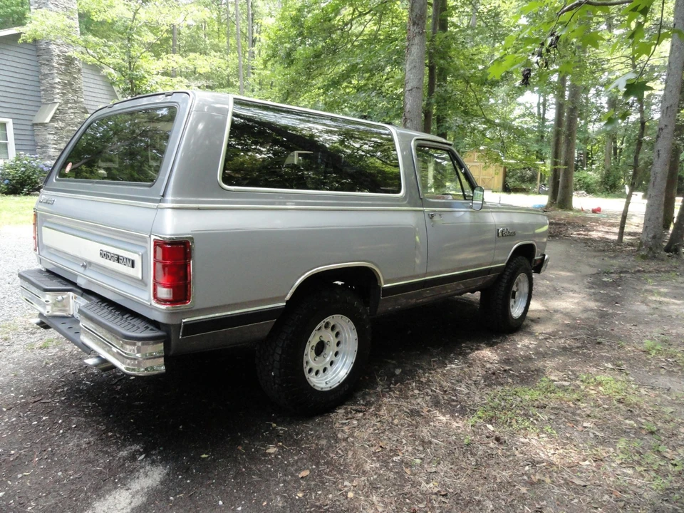 1985 Dodge Ramcharger - Image 7 of 31