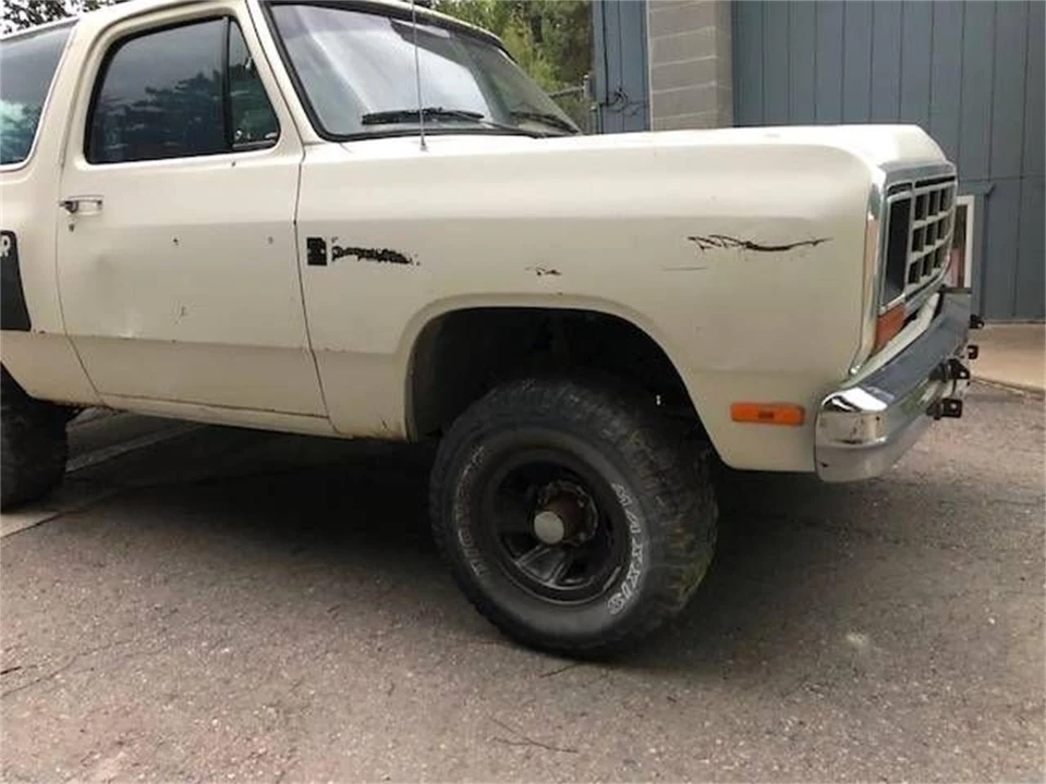 1985 Dodge Ramcharger - Image 11 of 16