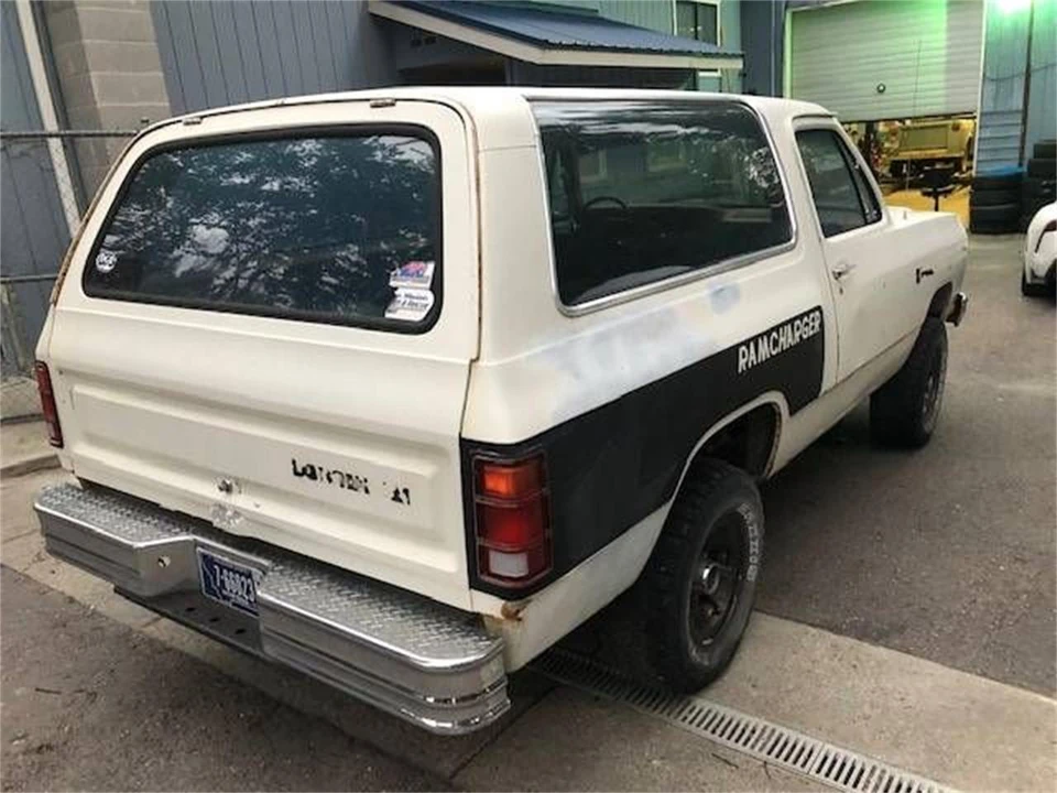 1985 Dodge Ramcharger - Image 15 of 16