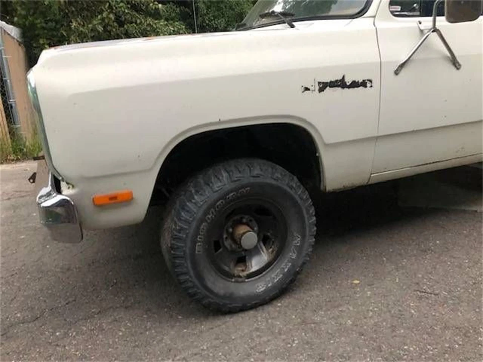 1985 Dodge Ramcharger - Image 13 of 16