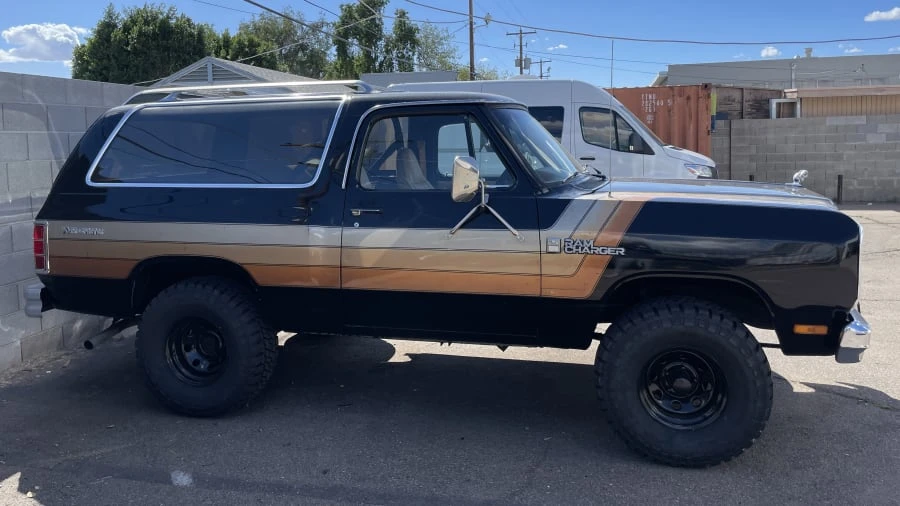 1985 Dodge Ramcharger - Image 2 of 31