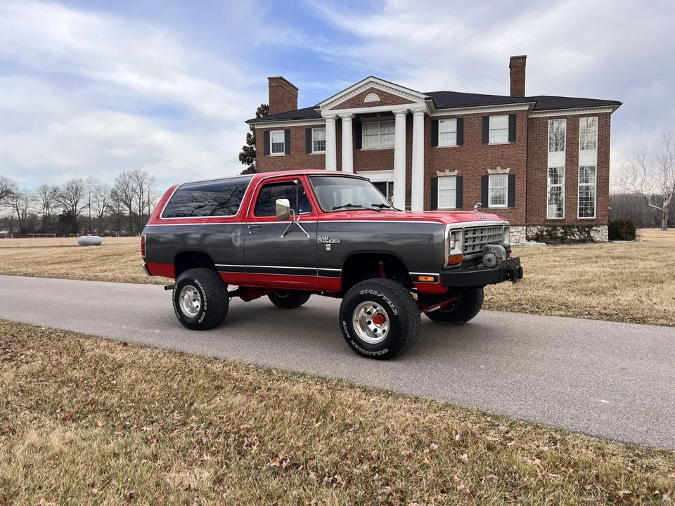 1985 Dodge Ramcharger - Image 2 of 31