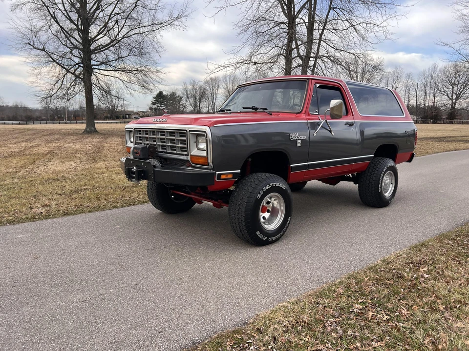 1985 Dodge Ramcharger - Image 9 of 31
