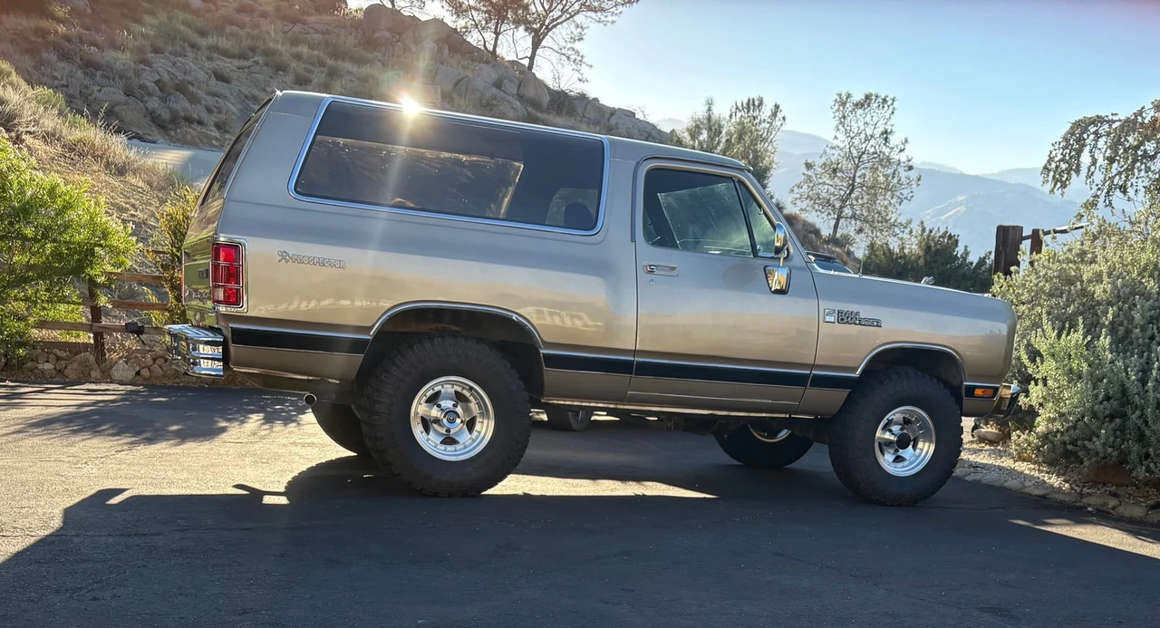 1985 Dodge Ramcharger - Image 19 of 31