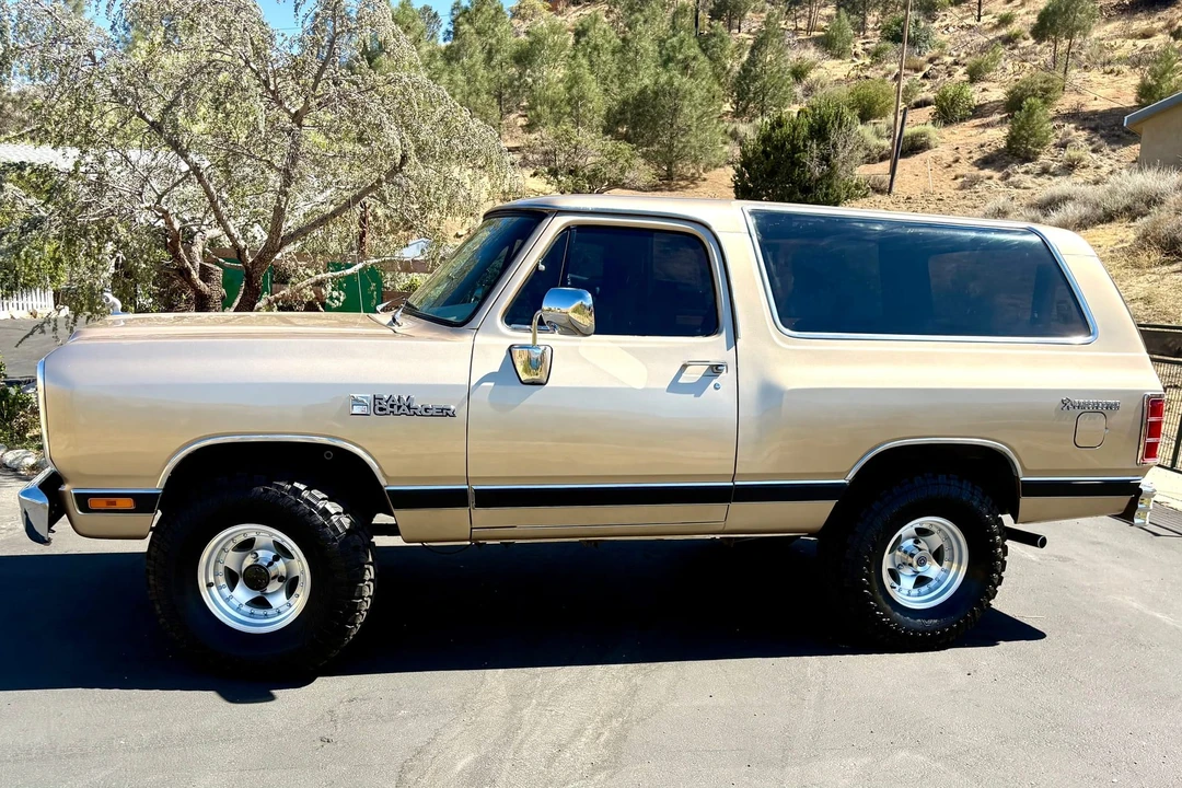 1985 Dodge Ramcharger - Image 7 of 31