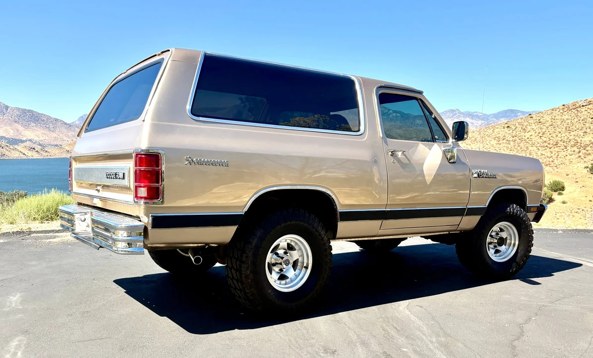 1985 Dodge Ramcharger - Image 17 of 31