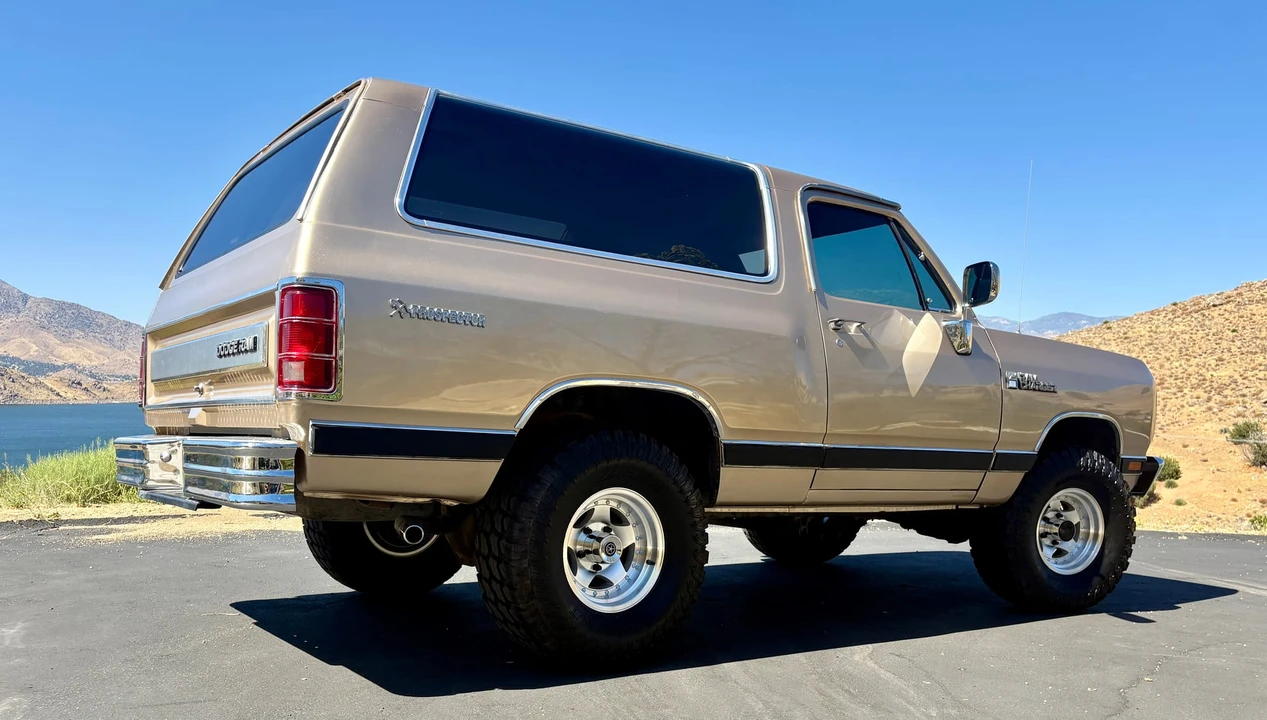 1985 Dodge Ramcharger - Image 18 of 31