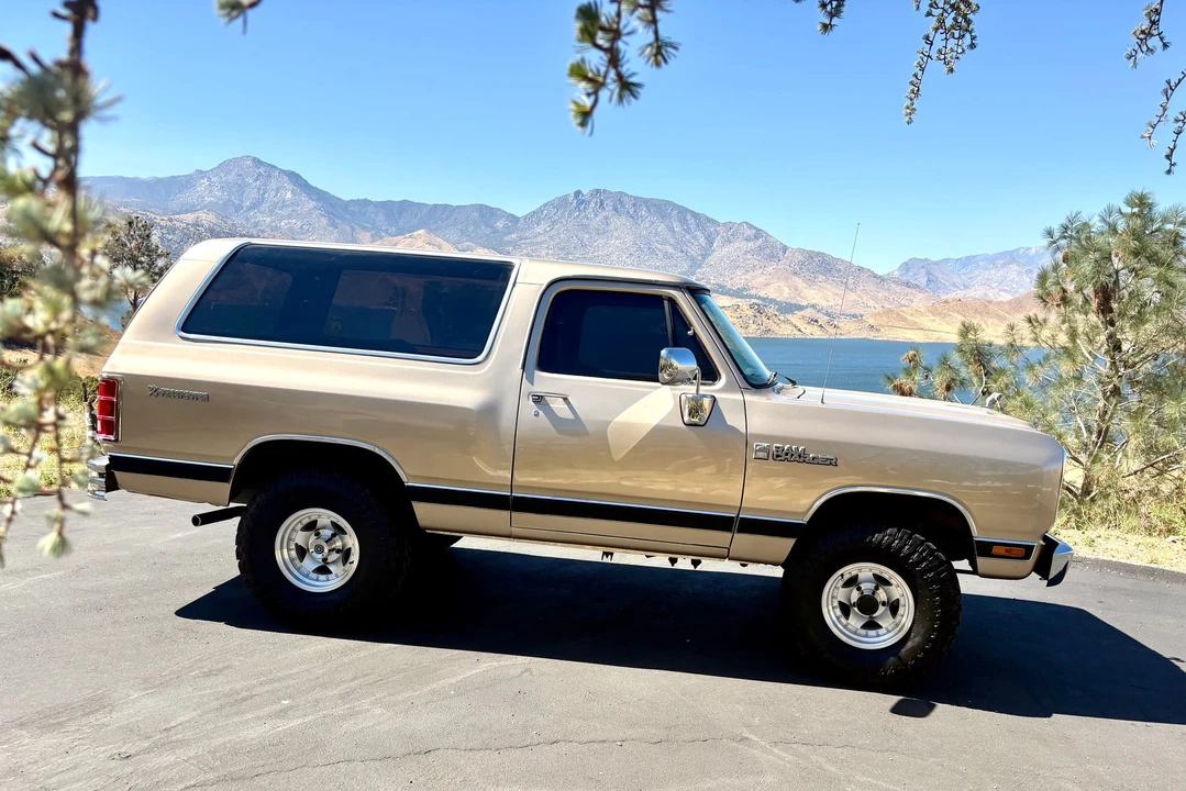 1985 Dodge Ramcharger - Image 22 of 31
