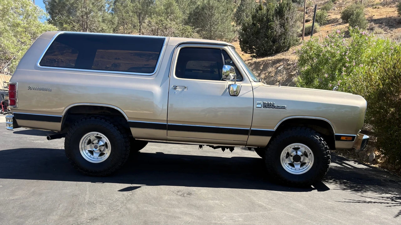 1985 Dodge Ramcharger - Image 20 of 31