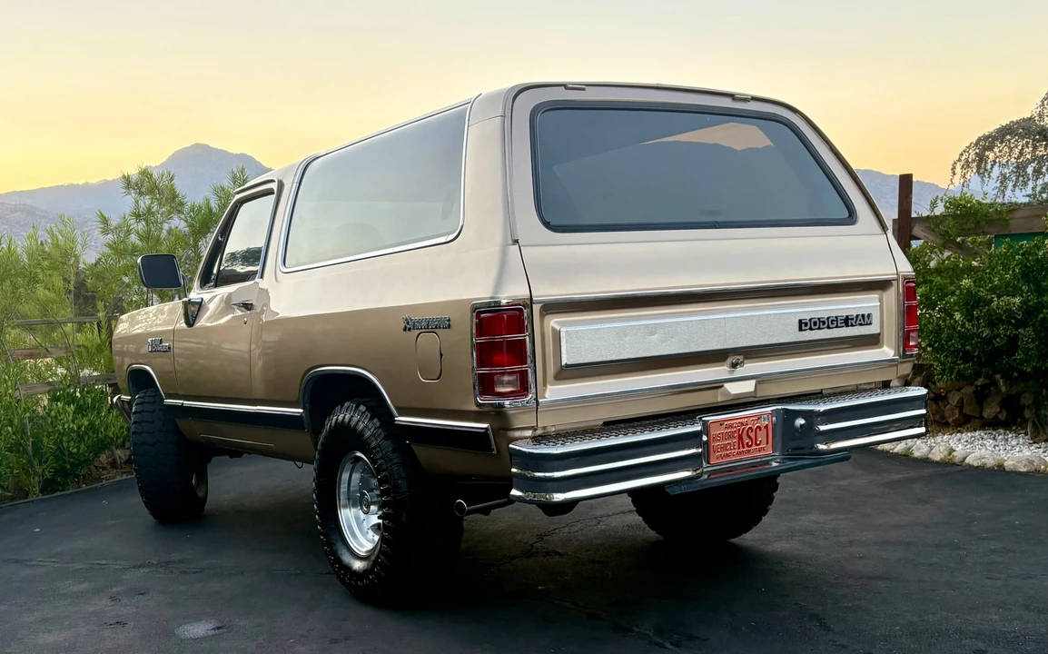 1985 Dodge Ramcharger - Image 13 of 31