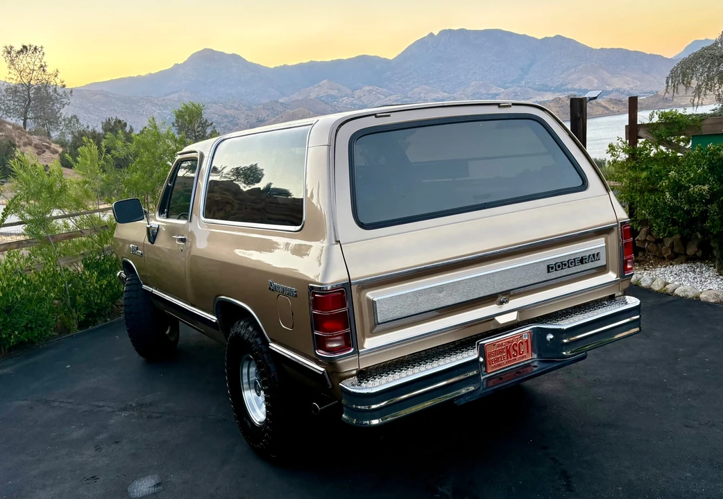 1985 Dodge Ramcharger - Image 14 of 31