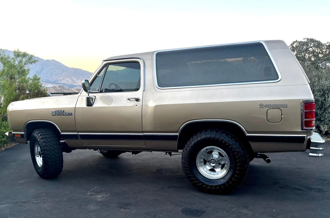 1985 Dodge Ramcharger - Image 8 of 31