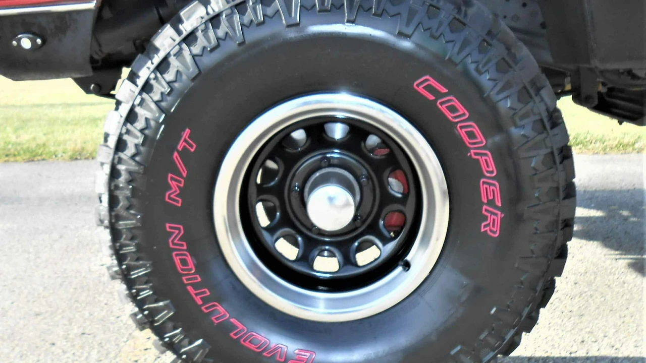 1985 Dodge Ramcharger - Image 19 of 24