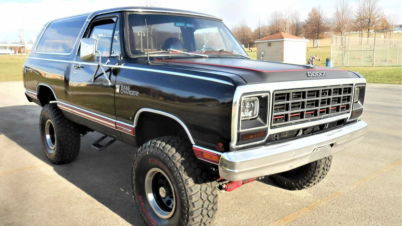 1985 Dodge Ramcharger - Image 24 of 24