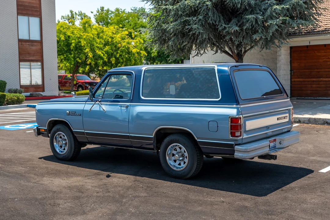 1985 Dodge Ramcharger - Image 4 of 31