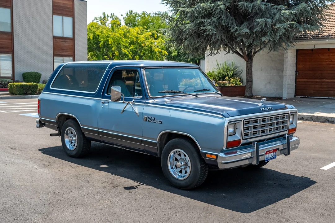 1985 Dodge Ramcharger - Image 9 of 31
