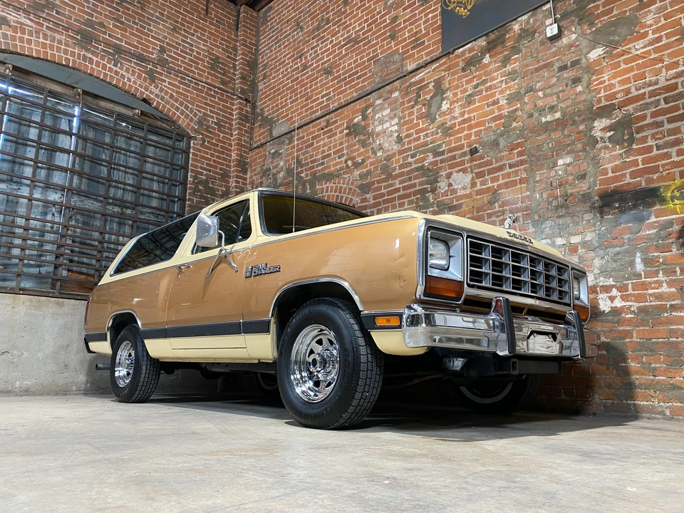 1985 Dodge Ramcharger - Image 24 of 31