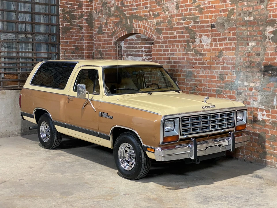 1985 Dodge Ramcharger - Image 26 of 31