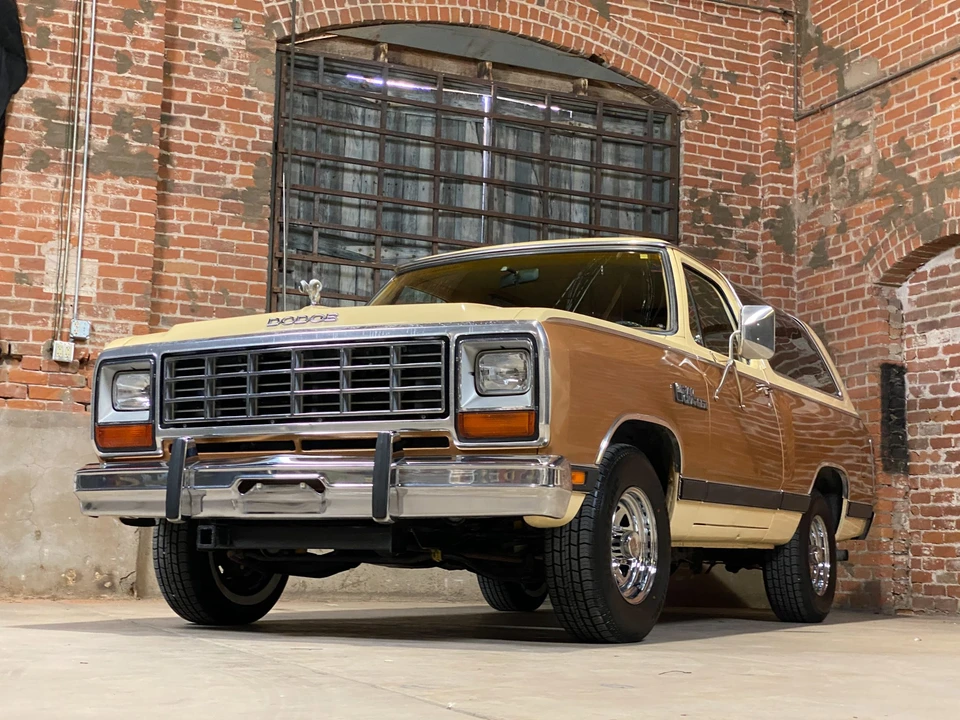 1985 Dodge Ramcharger - Image 3 of 31