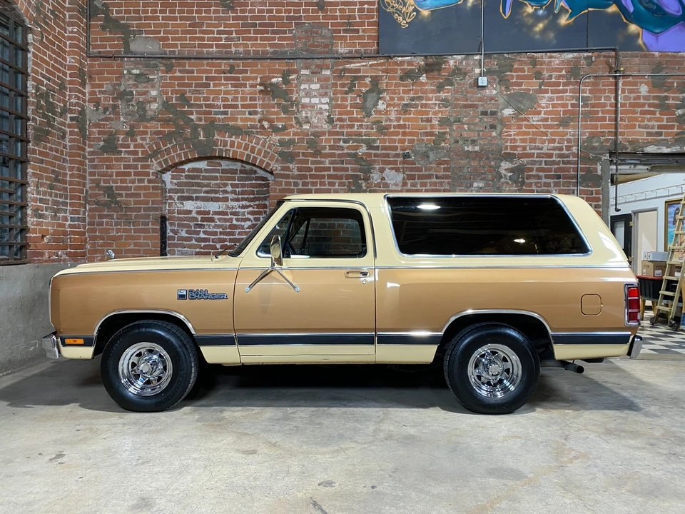 1985 Dodge Ramcharger - Image 14 of 31