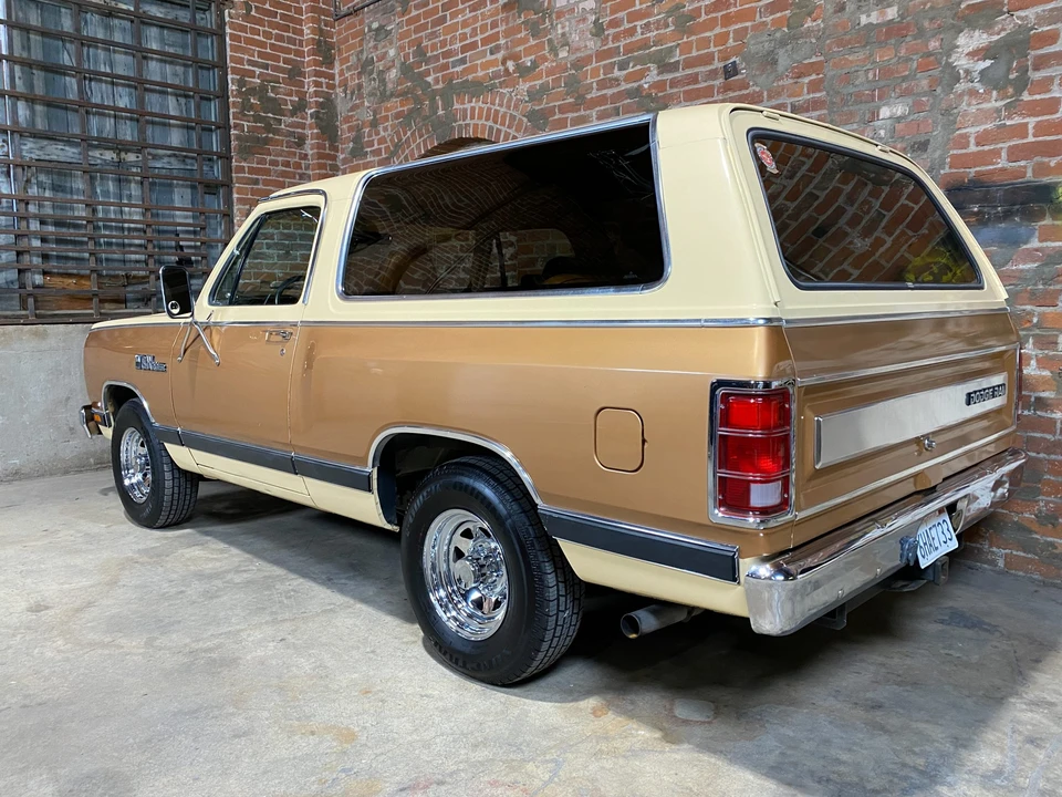 1985 Dodge Ramcharger - Image 15 of 31
