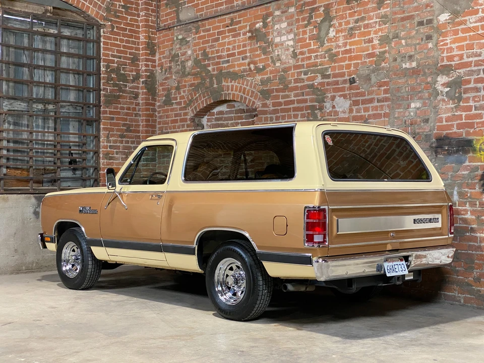 1985 Dodge Ramcharger - Image 17 of 31