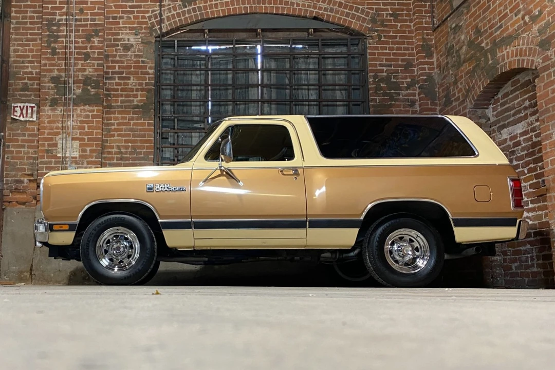 1985 Dodge Ramcharger - Image 13 of 31
