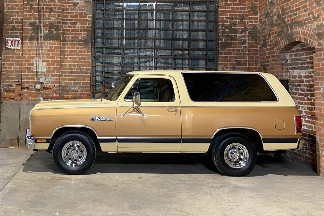 1985 Dodge Ramcharger - Image 11 of 31